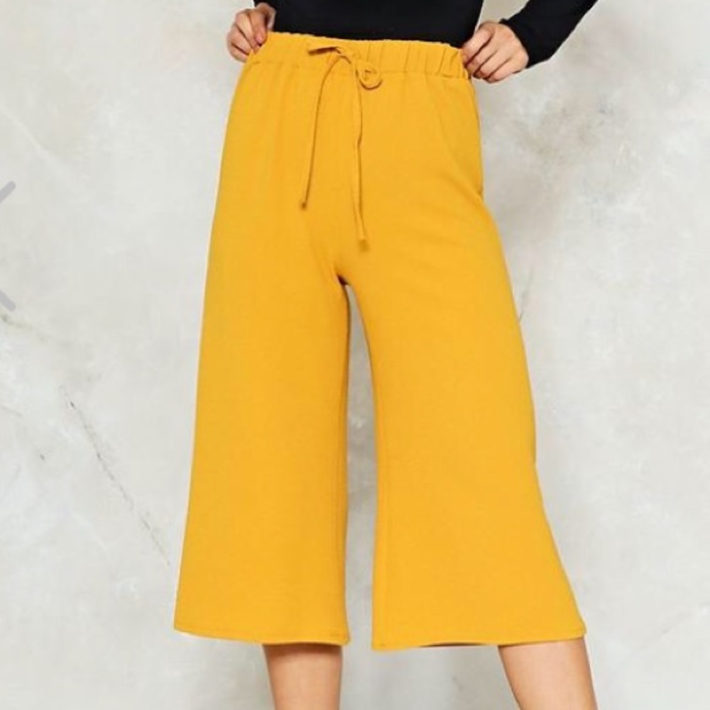 YELLOW PANTS - Picture 3 of 7